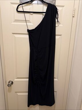 Steve Madden One-Shoulder Black Maxi Dress
